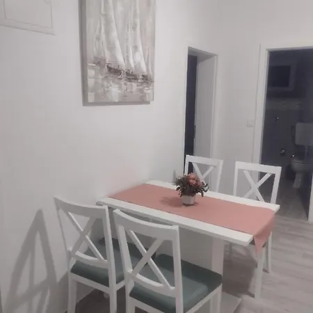 Apartmán Gordana Dvosoban Apartman *