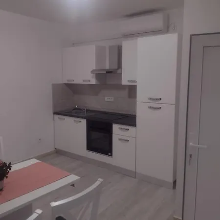 Διαμέρισμα Gordana Dvosoban Apartman